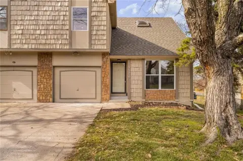 Updated Duplex in Overland Park