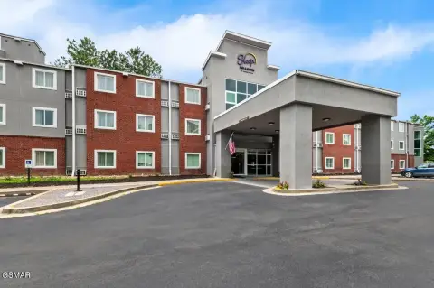 Renovated Hotel with Outdoor Pool