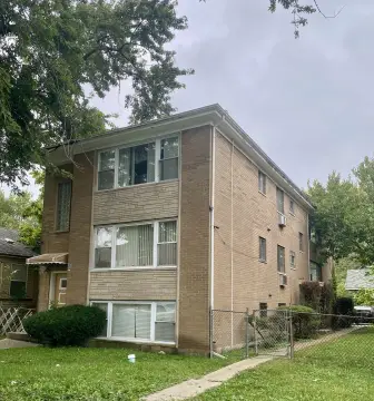 5-Unit Brick Apartment Building