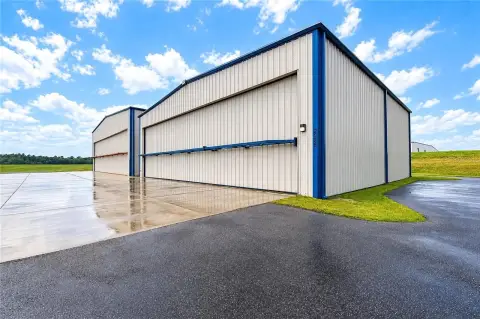 Airport Hangar with Office and Lounge