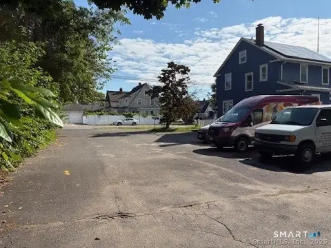 Residential Land in Bridgeport, CT