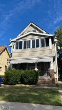 North Collinwood Triplex Investment Opportunity