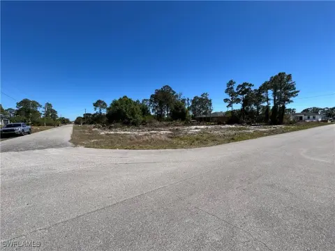 Lehigh Acres Corner Lot
