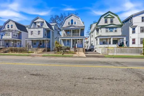 Renovated Triplex in East Orange