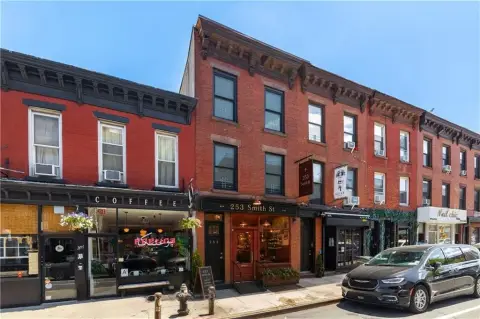 Retail Restaurant Storefront