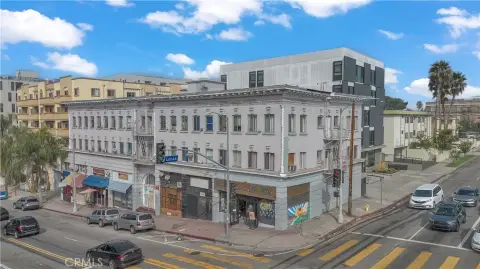 Established Market & Deli Opportunity