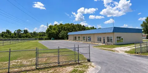 Specialty Commercial Lease Unit