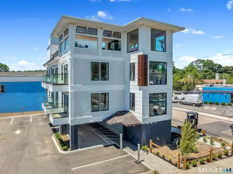 Boutique Hotel with Rooftop Pool