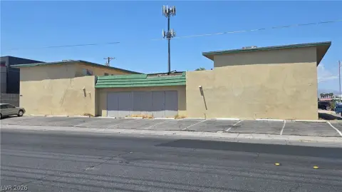 Triplex-Based Apartment Expansion Opportunity