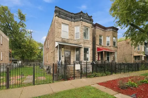 Brick 2-Unit Duplex