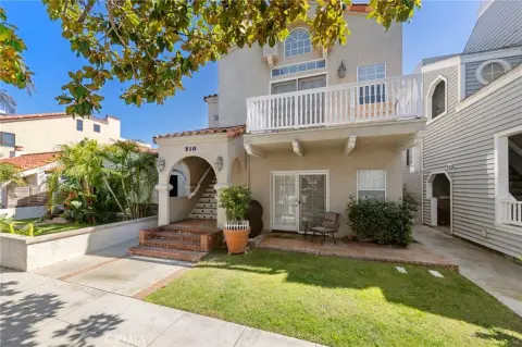 Luxury Duplex in Belmont Shore