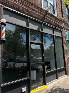 High-Visibility Retail Storefront Space