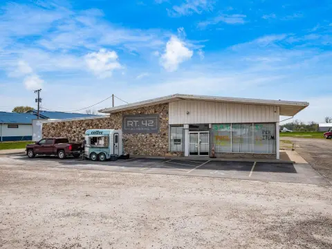 Spacious Commercial Property in Plain City