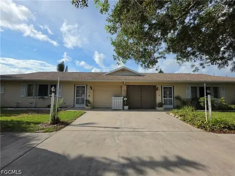 Duplex with Fenced Yard