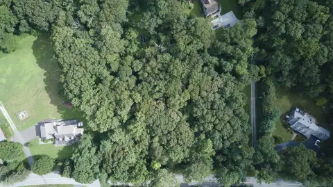 Land in Charming Ivoryton