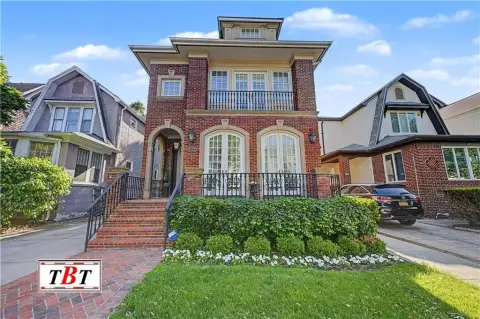 Single-Family Residence with Private Driveway