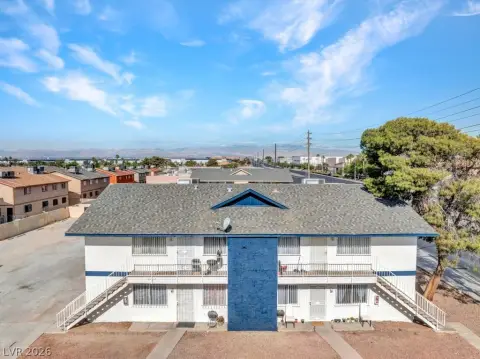 Renovated Fourplex with Parking