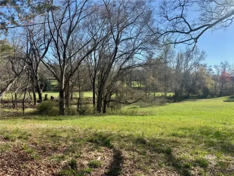 Pendleton Homesite with Scenic Creek