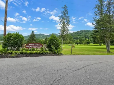 Residential Homesite with Mountain Views