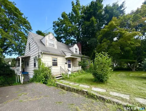 Duplex with Deck and Basement