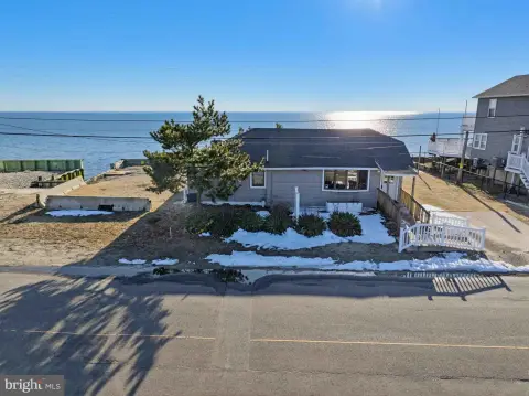Delaware Bay Waterfront Restaurant Opportunity