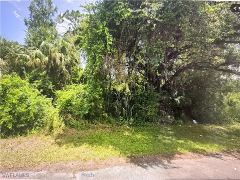 Residential Land in Labelle, Florida