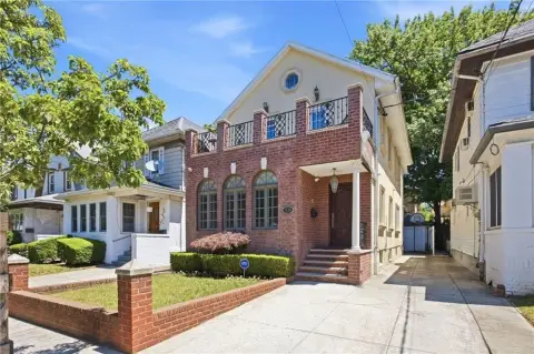 Detached One-Family Home