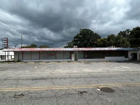 Former Restaurant with Commercial Kitchen