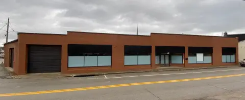 Renovated Commercial Building in Eminence