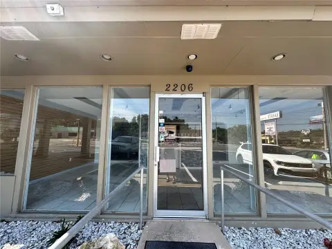 Storefront Retail Space with Central Air