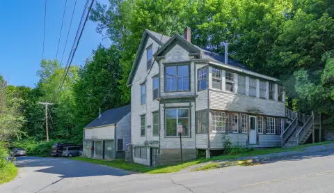 Duplex with Three-Bay Garage