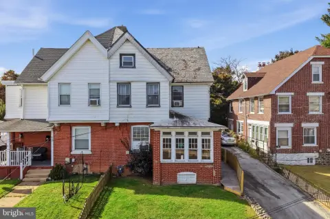 Two-Unit Duplex with Deck
