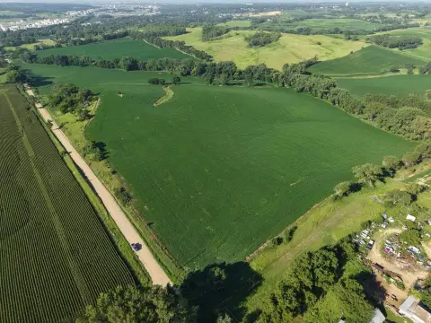 Cropland Offered in Three Tracts