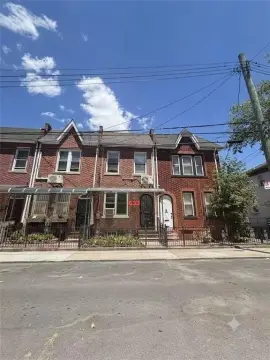 Single-Family Residence with Terrace Access