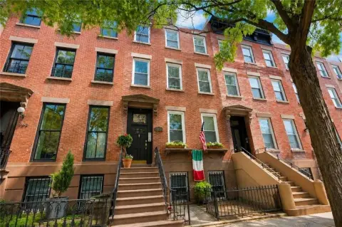Four-Family Brownstone on 20-Foot Lot