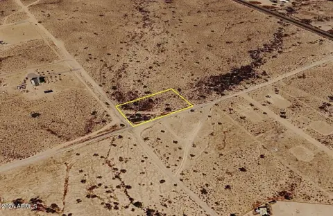 Buildable Corner Lot in Tonopah