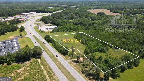 Prime Commercial Land on Parkway
