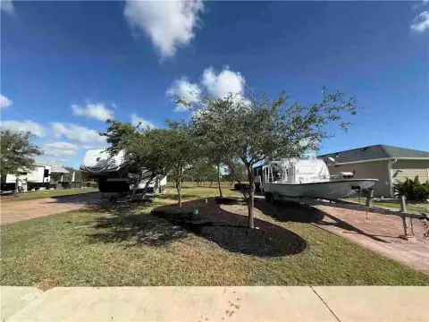 RV Lot in Southern Oaks