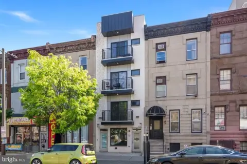 11-Unit Mixed-Use Building