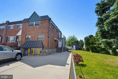 Renovated Duplex in Parkwood