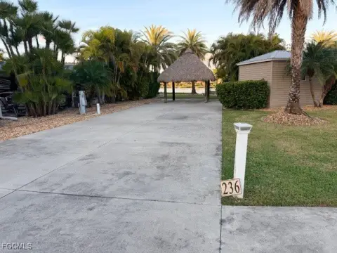 Fort Myers Lakefront Lot