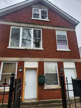 Gut-Rehabbed Chicago Multifamily Property