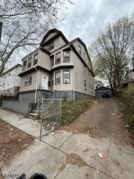 Renovated Multi-Family Home, Newark City