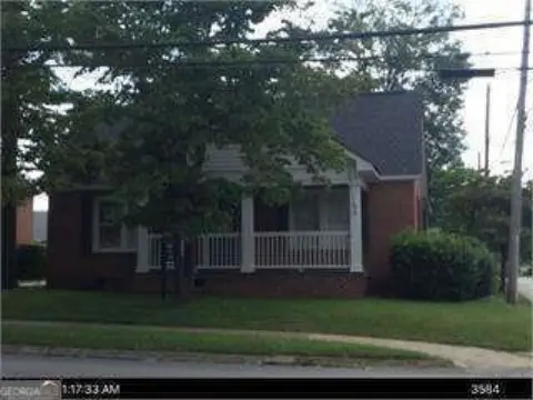 Freestanding Office Building in Griffin