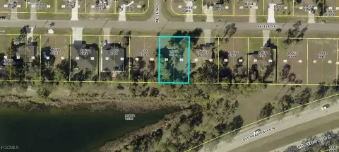 Cape Coral Lakefront Lot