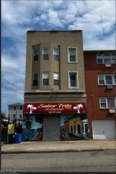 Mixed-Use Building in Elizabeth City