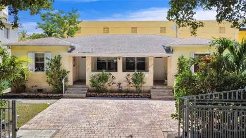 Updated Triplex with Gated Parking