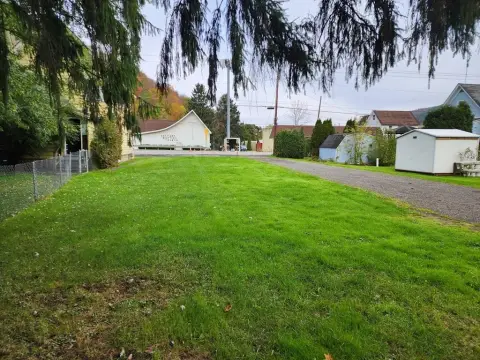 Coudersport, PA Grassy Lot