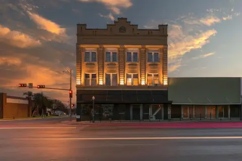 Iconic Mixed-Use Building in Comanche