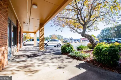 Villa Rica Commercial Office Property